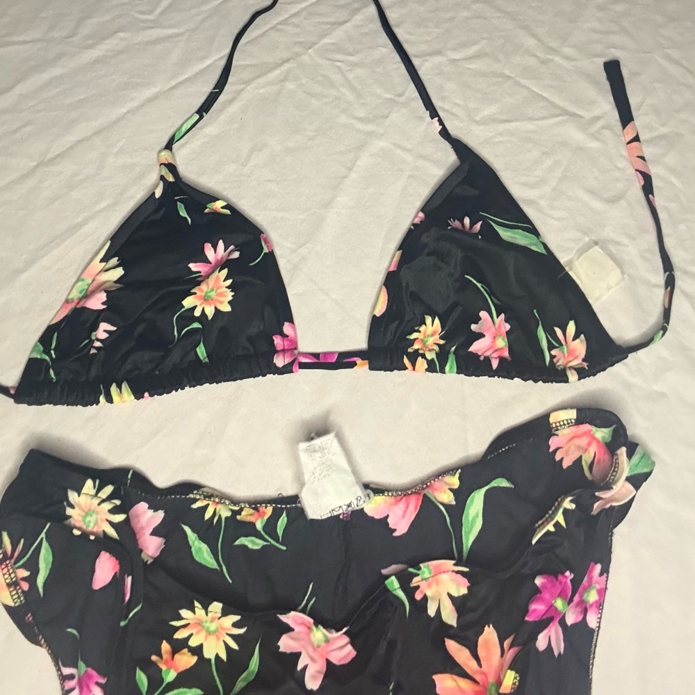 Floral Bikini Set - Picture 3 of 7